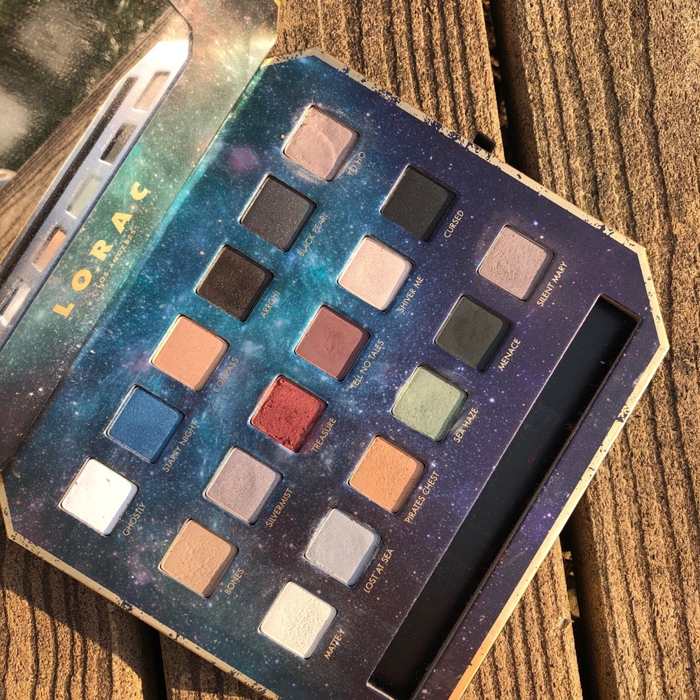 Lorac LE Pirates of the Caribbean Palette